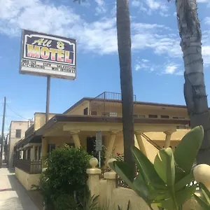 2* Hotel 8